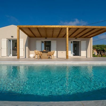 Summer Breeze Villa Tzamarelata Esterno foto